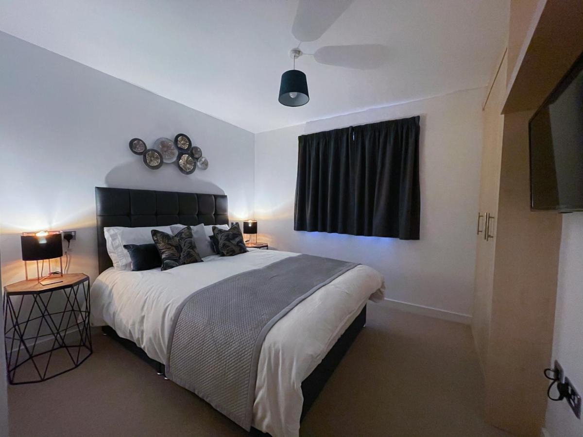 Station Side Penthouse Apartment Wolverhampton Exterior foto