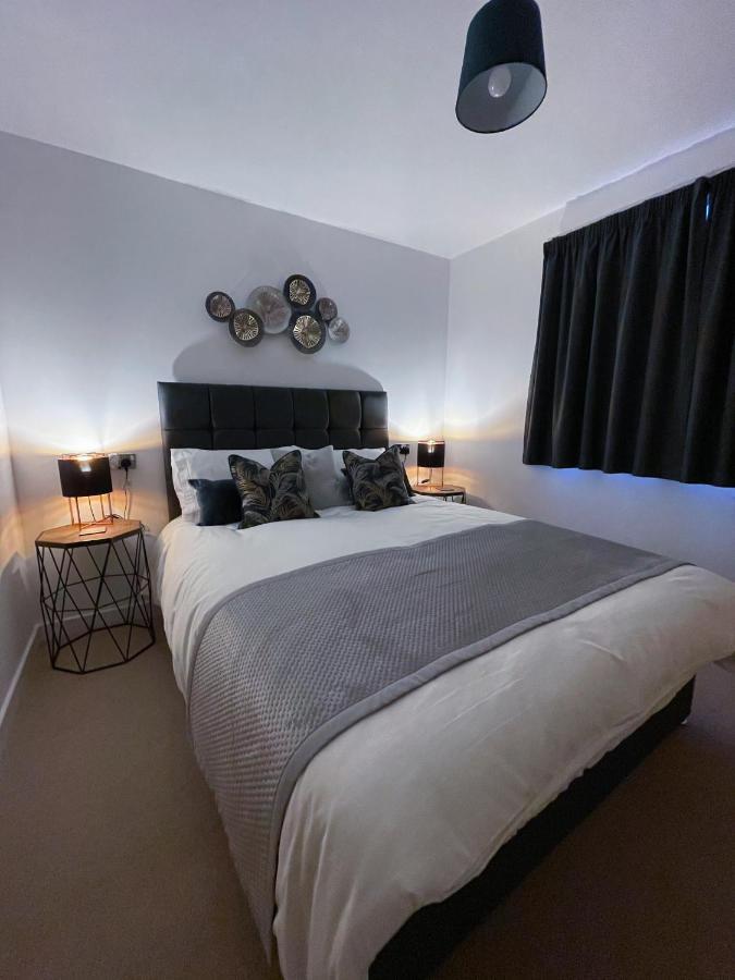 Station Side Penthouse Apartment Wolverhampton Exterior foto